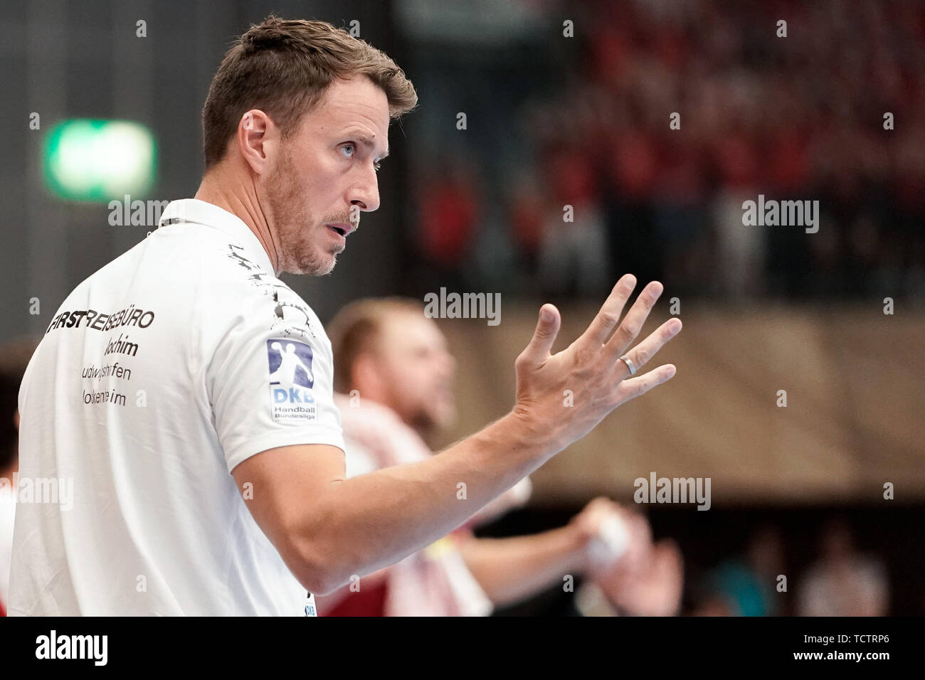 Benjamin Matschke (Ben Matschke, pullman, head coach, Civette), fornisce istruzioni, gesticulates, gesticulate con i poveri, dà istruzioni, gesticulate, immagine singola, azione, azione, 09.06.2019, Ludwigshafen am Rhein, pallamano, DKB Bundesliga, TSG Ludwigshafen -Friesenheim (Civette) - TSV GWD Minden | Utilizzo di tutto il mondo Foto Stock