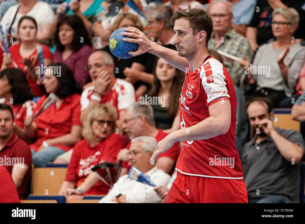 Gunnar Dietrich (Le civette, 8), sulla sfera, immagine singola, azione, azione, 09.06.2019, Ludwigshafen am Rhein, pallamano, DKB Bundesliga, TSG Ludwigshafen-Friesenheim (civette) - TSV GWD Minden | Utilizzo di tutto il mondo Foto Stock