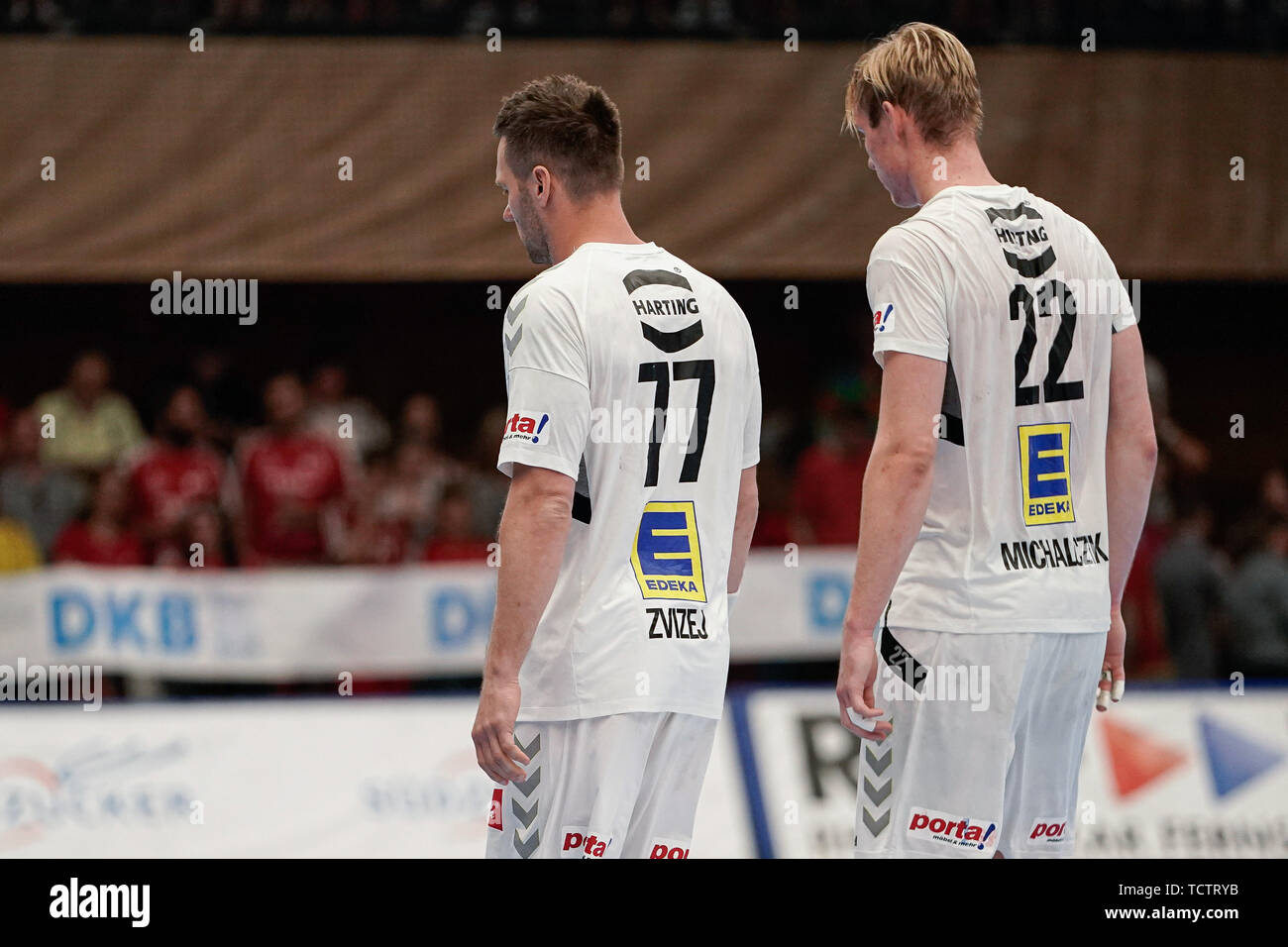 V.li .: Luka Zvizej (GWD, 77), Mariano Michalczik (GWD, 22), deluso cercando, delusione, frustratedration, delusi pessimisti, azione, azione, gioco scena, 09.06.2019, Ludwigshafen am Rhein, pallamano, DKB Bundesliga , TSG Ludwigshafen-Friesenheim (Civette) - TSV GWD Minden | Utilizzo di tutto il mondo Foto Stock