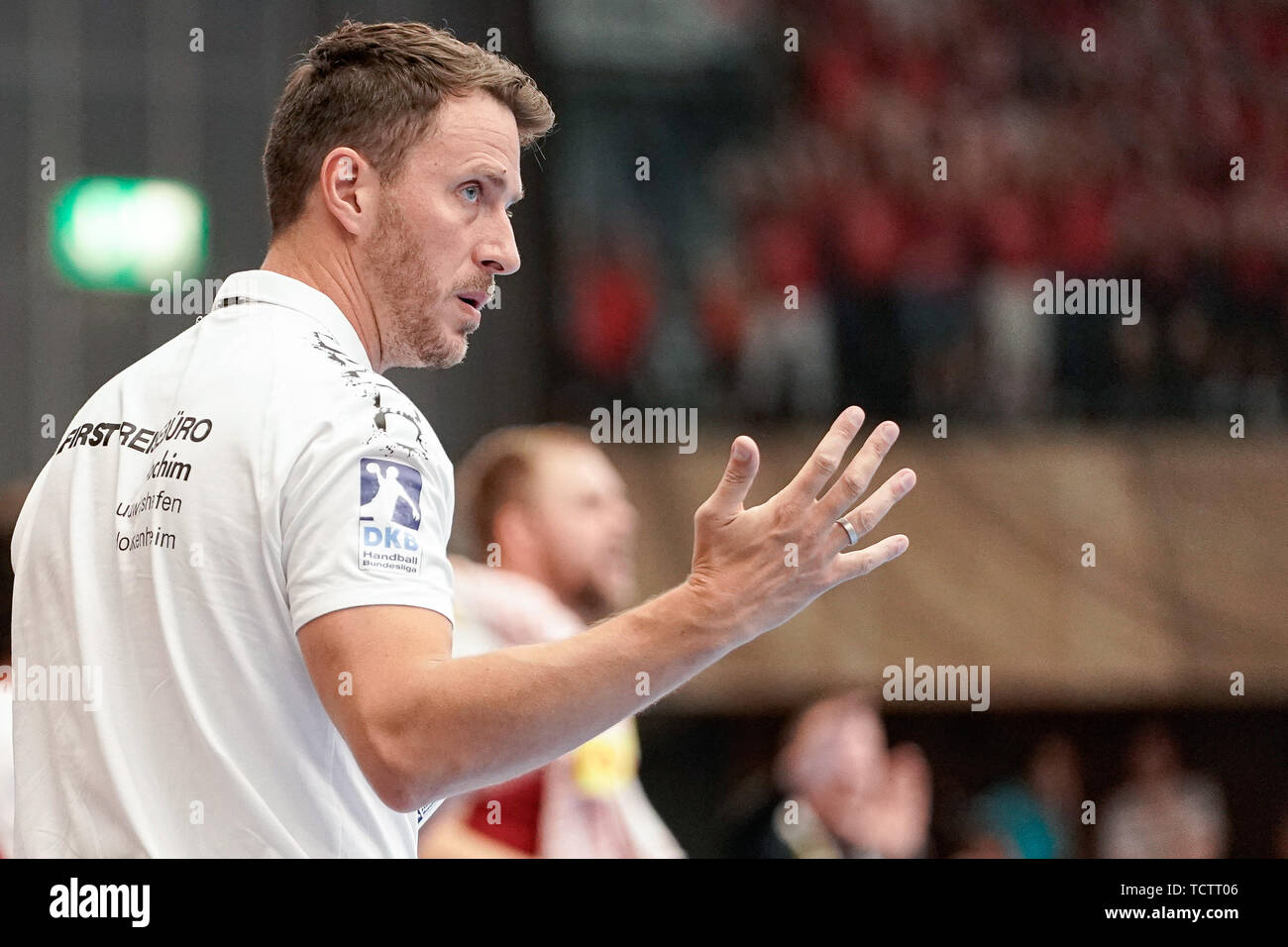 Benjamin Matschke (Ben Matschke, pullman, head coach, Civette), fornisce istruzioni, gesticulates, gesticulate con i poveri, dà istruzioni, gesticulate, immagine singola, azione, azione, 09.06.2019, Ludwigshafen am Rhein, pallamano, DKB Bundesliga, TSG Ludwigshafen -Friesenheim (Civette) - TSV GWD Minden | Utilizzo di tutto il mondo Foto Stock