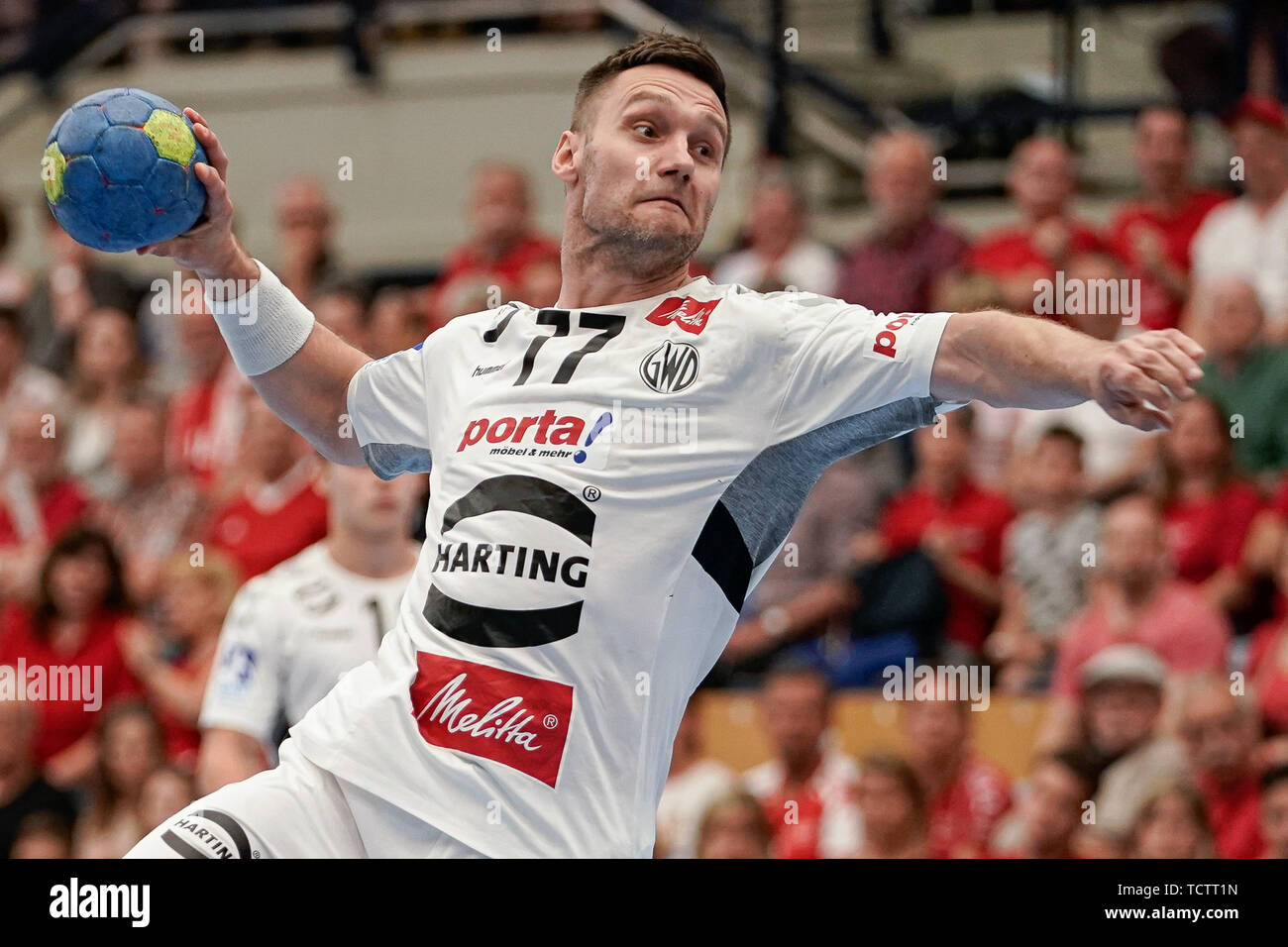 Luka Zvizej (GWD, 77), sulla sfera, sette metri, 7 metri, pena buttare, gioco scena, scatto singolo, azione, azione, 09.06.2019, Ludwigshafen am Rhein, pallamano, DKB Bundesliga, TSG Ludwigshafen-Friesenheim (Civette) - TSV GWD Minden | Utilizzo di tutto il mondo Foto Stock