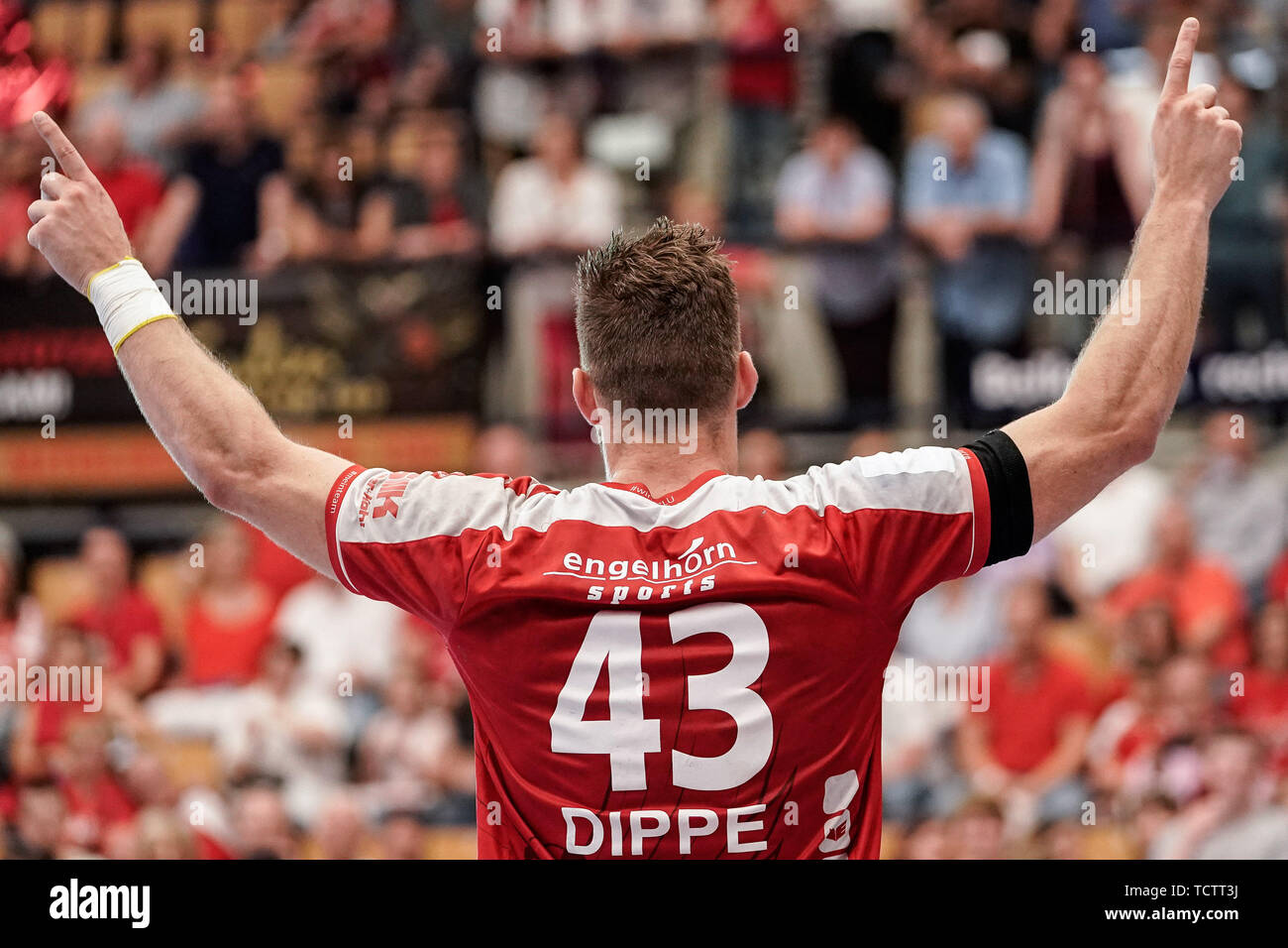 Kai Dippe (Le civette, 43), il giubilo dopo il fischio finale, vittoria, vincitore, vincitore, Saluti allegria, gioia, ottimista, evidenziare, azione, azione, 09.06.2019, Ludwigshafen am Rhein, pallamano, DKB Bundesliga, TSG Ludwigshafen Friesenheim (Civette) - TSV GWD Minden | Utilizzo di tutto il mondo Foto Stock