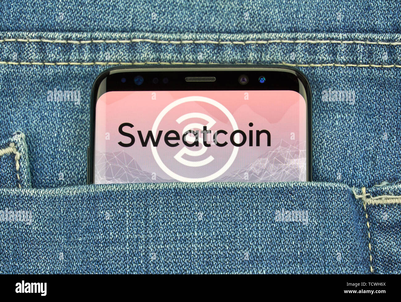 MONTREAL, Canada - 23 dicembre 2018: Sweatcoin android app e logo sul Samsung s8 schermo. Sweatcoin è una valuta digitale -cryptocurrency che ea Foto Stock