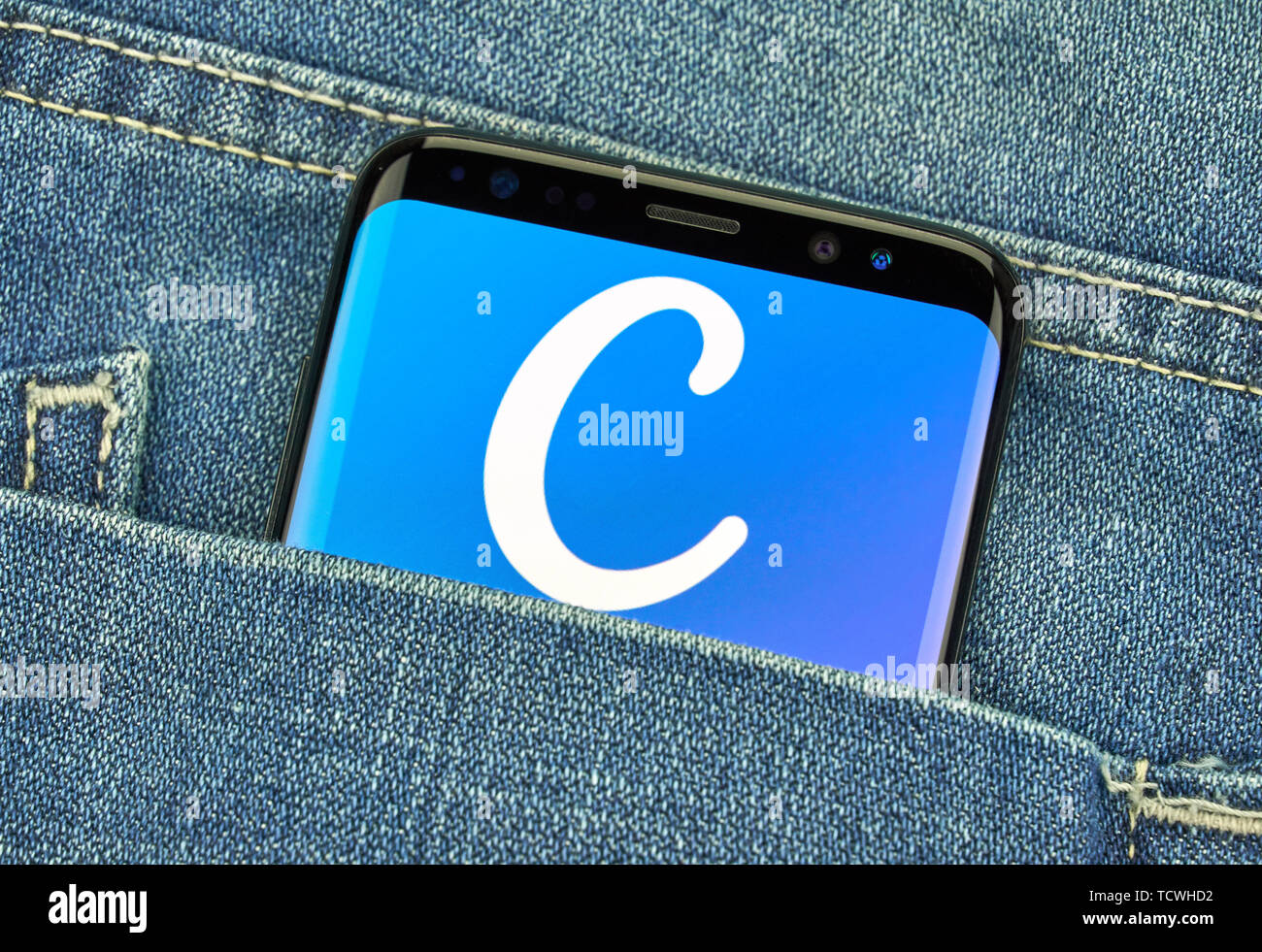 MONTREAL, Canada - 23 dicembre 2018: So android app e logo sul Samsung s8 schermo. So è un grafico-domanda di disegno o modello, tool e sito web Foto Stock