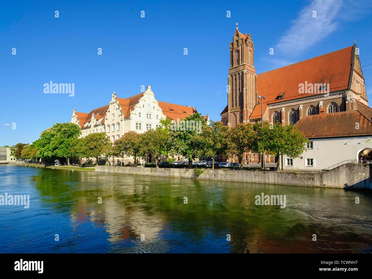 Lo Spirito Santo e la Chiesa Post Office, Isar, Landshut, Bassa Baviera, Baviera, Germania Foto Stock