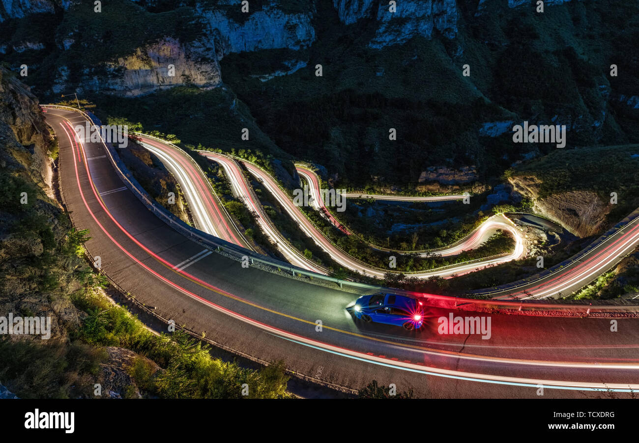 Car guida su autostrada Panshan Foto Stock