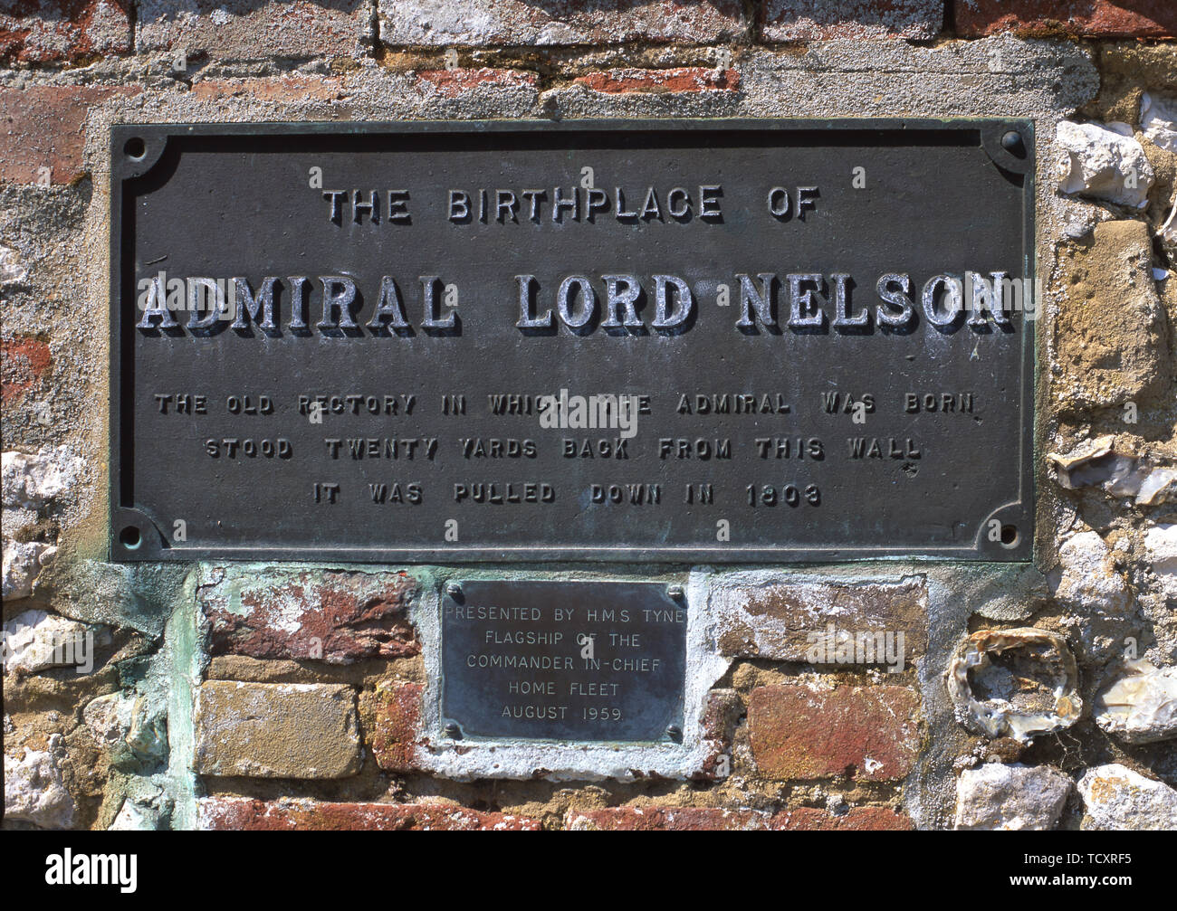Luogo di nascita della piastra a parete Lord Nelson a Burnham Thorpe, Norfolk. Foto Stock