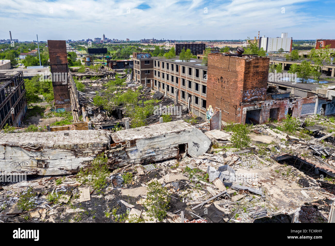 Detroit, Michigan - Le rovine del vecchio impianto di Packard. Aperto nel 1903, l'3,5 milioni di piedi quadrati di impianto utilizzato 40.000 lavoratori prima della chiusura in 19 Foto Stock