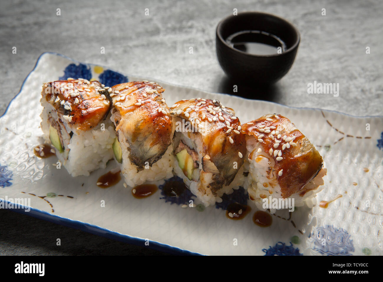 Sushi di calamari Foto Stock