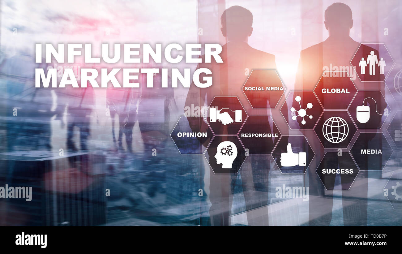 Influencer Marketing concetto di business. Tecnologia, Internet e rete. Sfondo astratto mixed media. Foto Stock