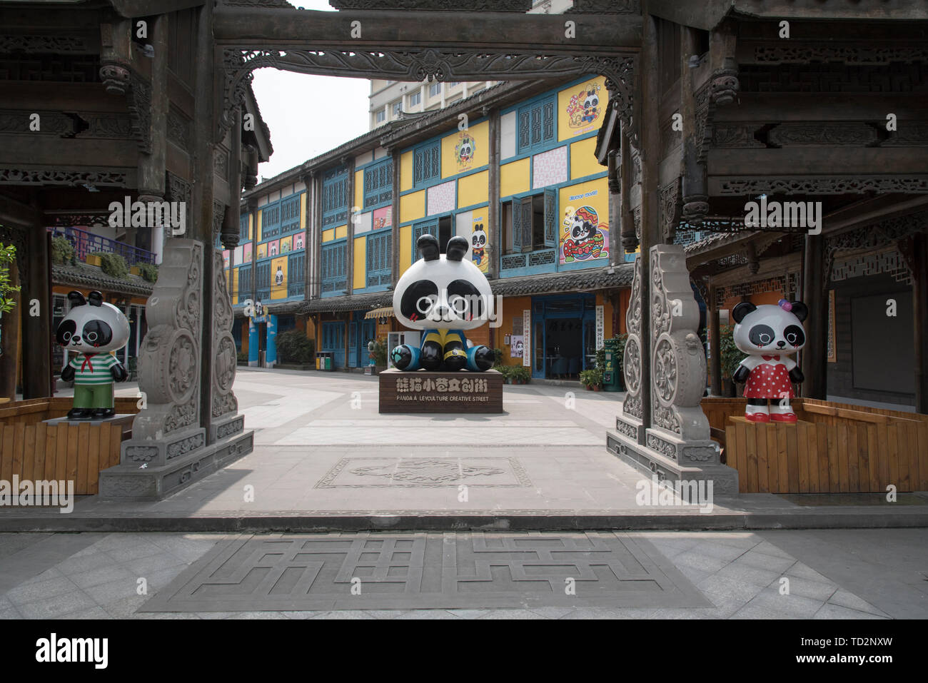 Panda creatività street nella città di Dujiangyan, nella provincia di Sichuan, in Cina Foto Stock