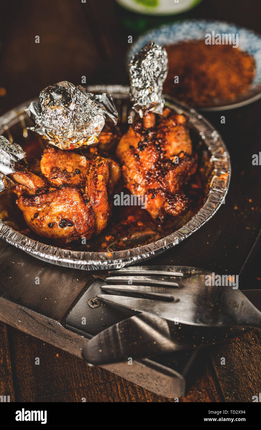 Barbecue, barbecue, late-night snack. Foto Stock