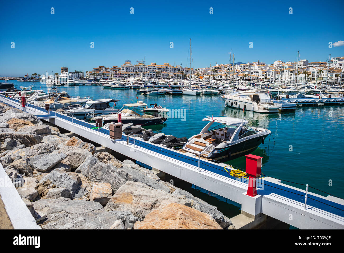 MARBELLA COSTA DEL SOL SPAGNA - Circa MAI, 2019: Puerto Banus vicino a Marbella sulla Costa del Sol in Andalusia, Spagna Foto Stock