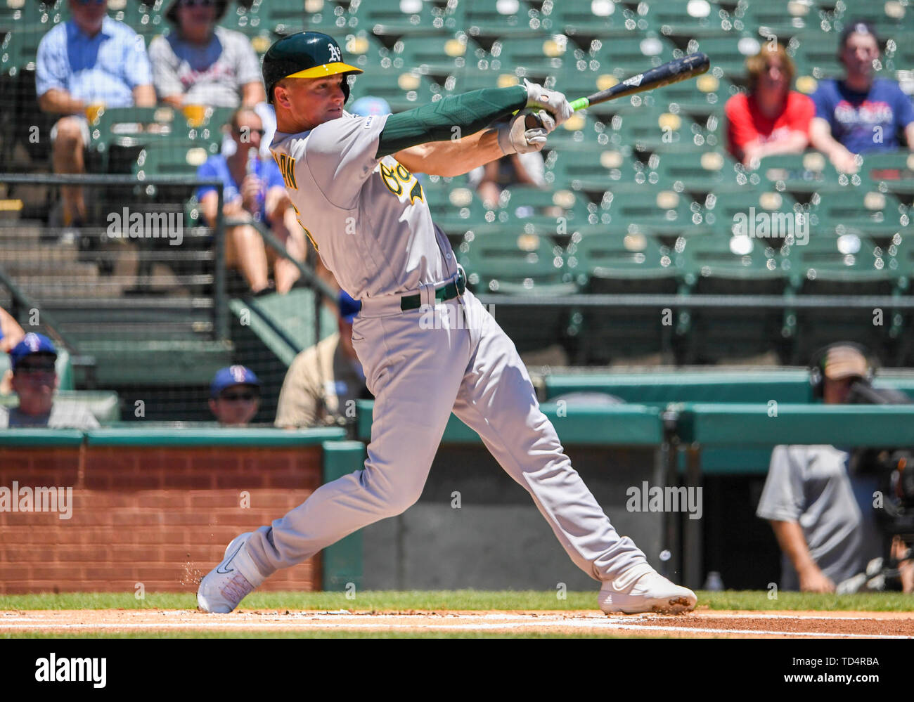 Giugno 08, 2019: Oakland atletica terzo baseman Matt Chapman #26 a bat in un pomeriggio MLB gioco tra la Oakland atletica e Texas Rangers a Globe Life Park in Arlington, Texas TX sconfitto Oakland 10-5 Albert Pena/CSM Foto Stock