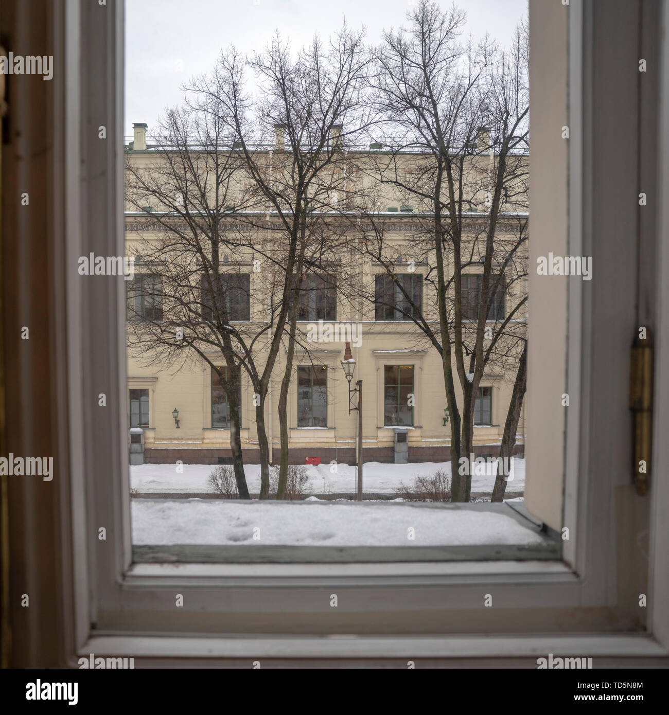 San Pietroburgo, Russia, 9th, Febbraio 2019: la vista attraverso la finestra. Foto Stock