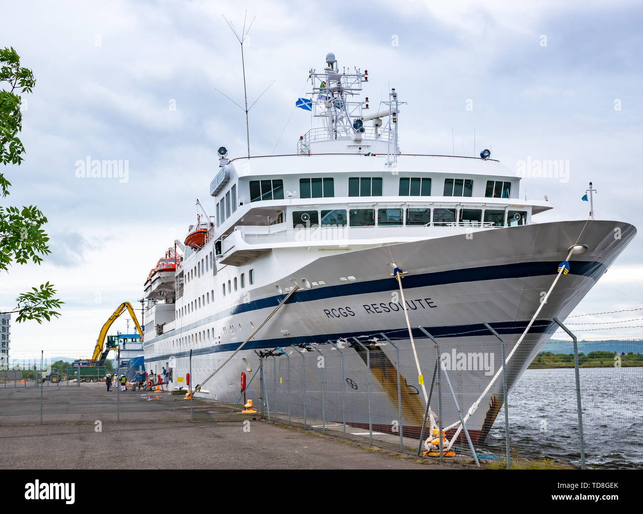 Polar Expedition passeggero nave da crociera RGC risoluta azionato da un oceano ormeggiata, Leith dock, Edimburgo, Scozia, Regno Unito Foto Stock