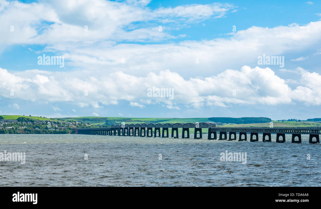 Firth of Tay e Tay rail bridge, Dundee, Scotland, Regno Unito Foto Stock