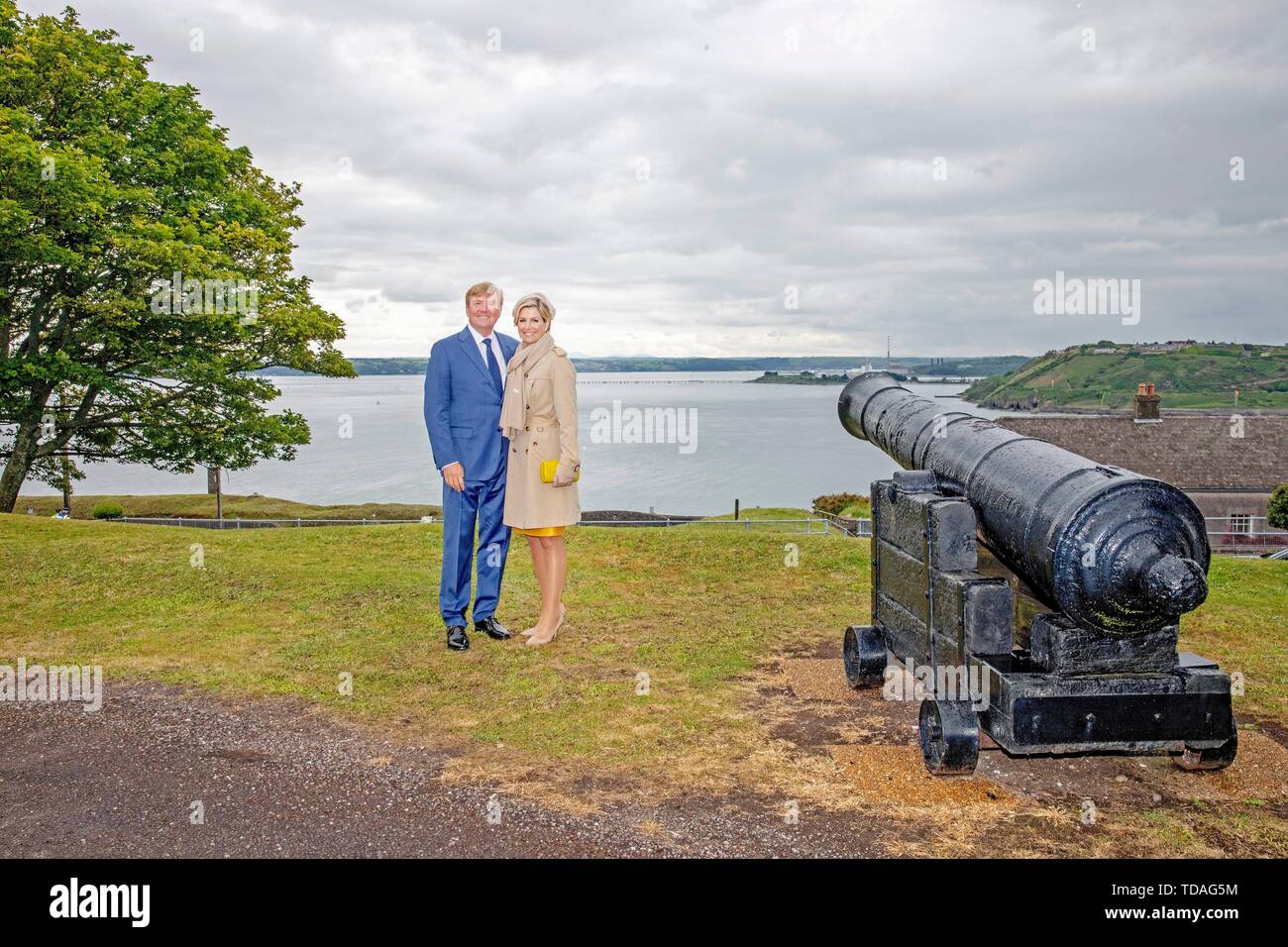 Crosshaven, Irlanda. 14 Giugno, 2019. Willem-Alexander re e regina Maxima dei Paesi Bassi visitare Camden Fort Meagher in Crosshaven, il 14 giugno 2019, per le conversazioni con i volontari di organizzazioni di volontariato locali che l'ultimo di una 3 giorni allo Stato visita in Irlanda foto : Albert Nieboer/ Paesi Bassi OUT/point de vue OUT | Credit: dpa/Alamy Live News Foto Stock