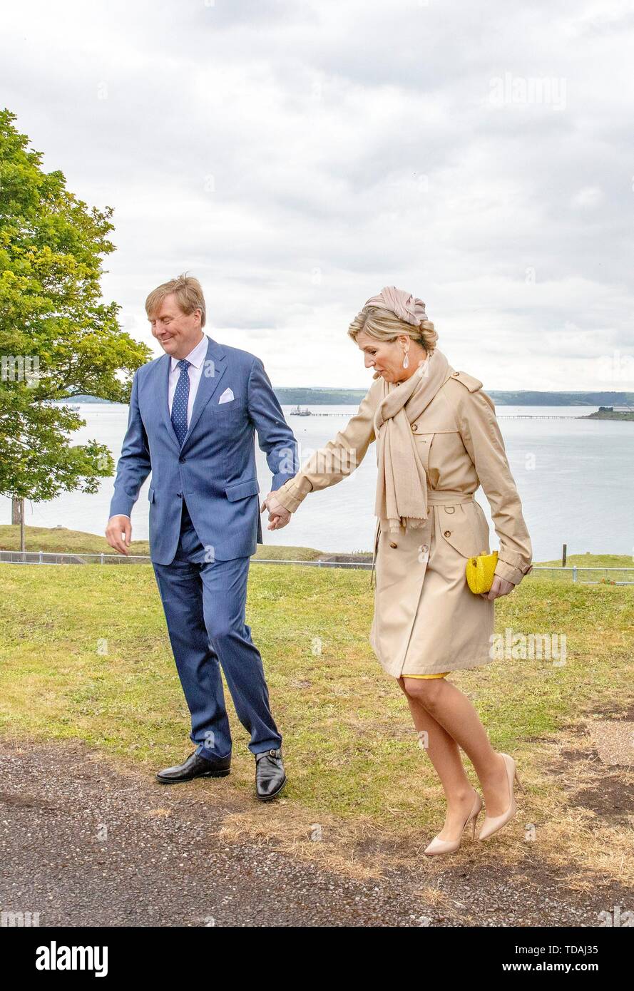 Crosshaven, Irlanda. 14 Giugno, 2019. Willem-Alexander re e regina Maxima dei Paesi Bassi visitare Camden Fort Meagher in Crosshaven, il 14 giugno 2019, per le conversazioni con i volontari di organizzazioni di volontariato locali che, all'ultimo di 3 giorni allo Stato visita in Irlanda foto : Albert Nieboer/ Paesi Bassi OUT/point de vue OUT | Credit: dpa/Alamy Live News Foto Stock