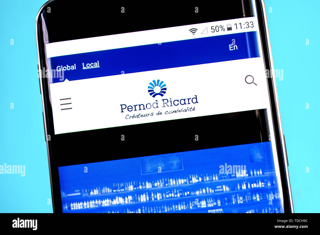 Berdyansk, Ucraina - 4 Giugno 2019: Pernod Ricard website homepage. Pernod Ricard logo visibile sullo schermo del telefono, Editoriale illustrativa Foto Stock