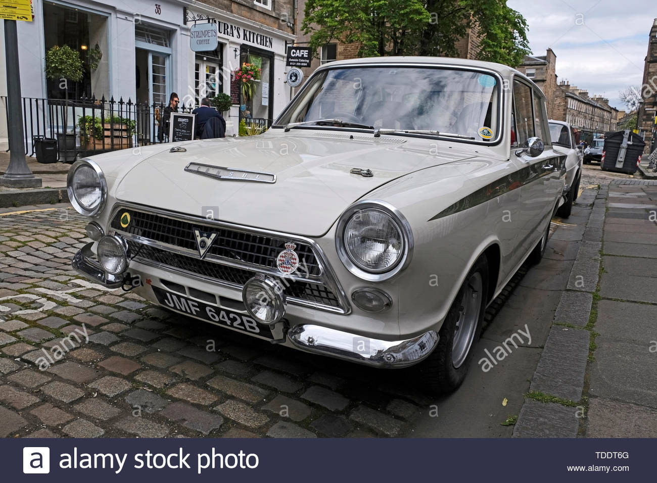 Classico Ford Consul Cortina dal 1964 in mostra presso il West End veicolo classico caso di Edimburgo, Scozia Foto Stock