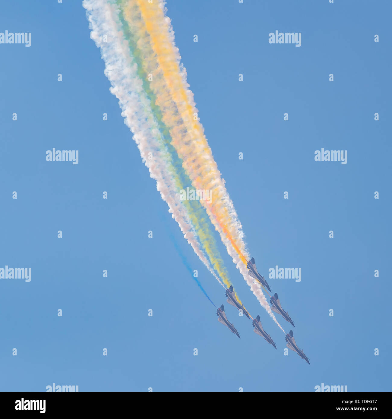 Volo mostrano la cerimonia di apertura del 2018 Zhuhai Air Show Foto Stock
