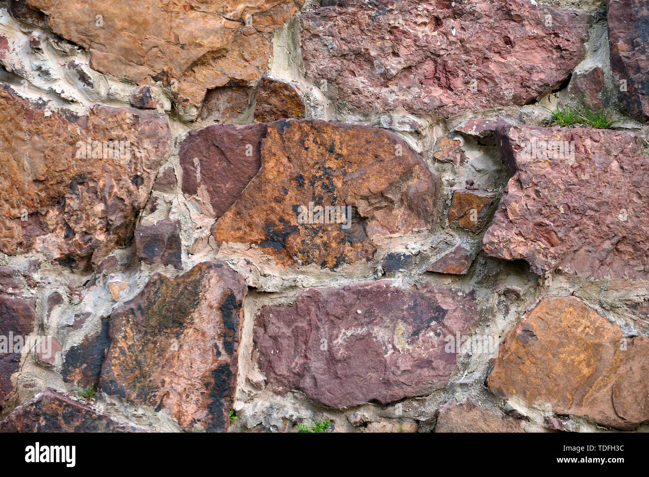Ruvide pareti di pietra Foto Stock