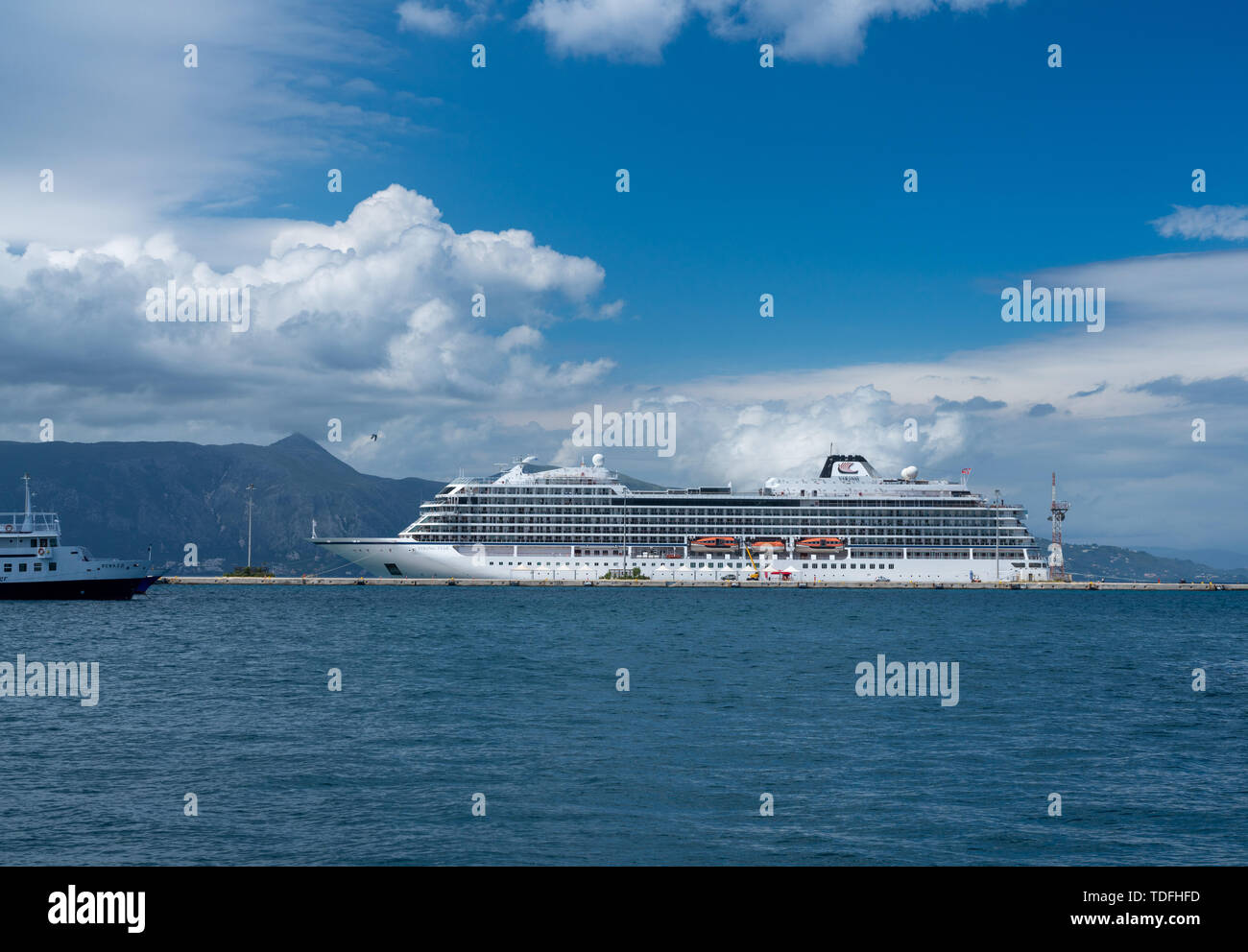 Viking Star Cruise Ship da Corfu' sull'isola di Corfu Foto Stock