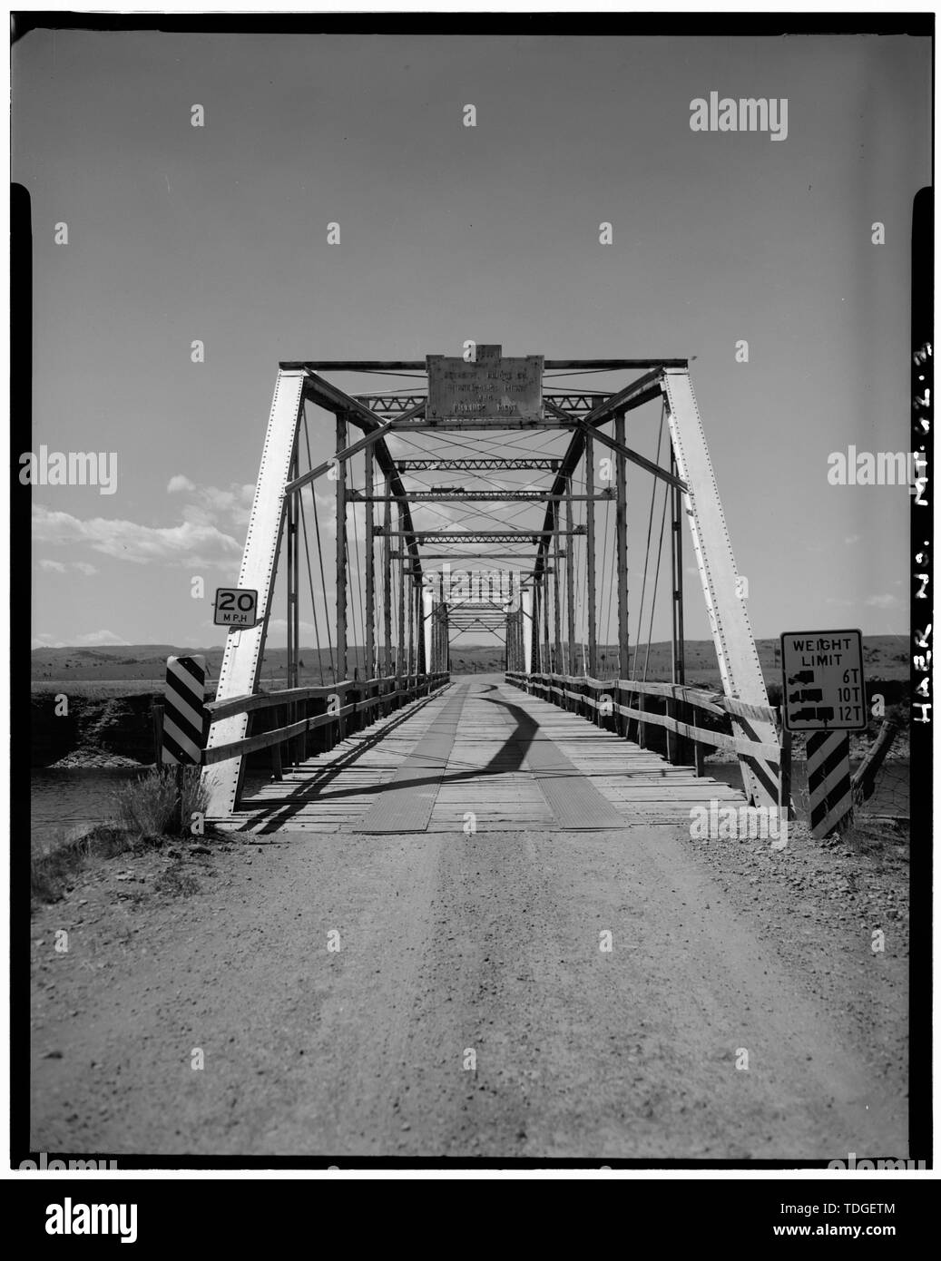 Portale nord-est, rivolto verso sud-ovest - Graycliff bridge spanning Yellowstone River, 1-2 miglio ad est Grayclif, Graycliff, dolce erba County, MT Foto Stock