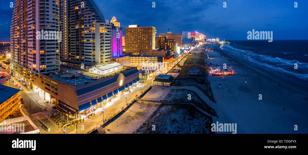 Panoramica aerea di Atlantic City al tramonto Foto Stock