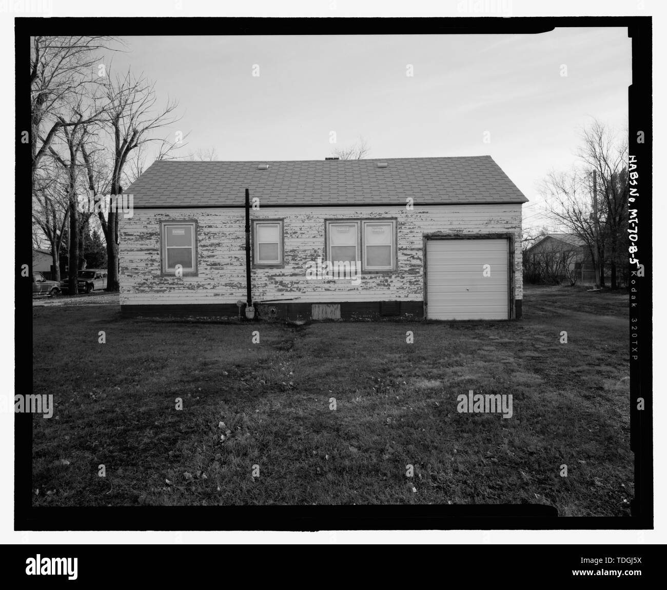 Lato nord, vista da sud - Fort Peck Indian Boarding School, dipendente di quarti, angolo sud-ovest di Assiniboine Avenue e Riverside Drive, pioppo, Roosevelt County, MT Foto Stock