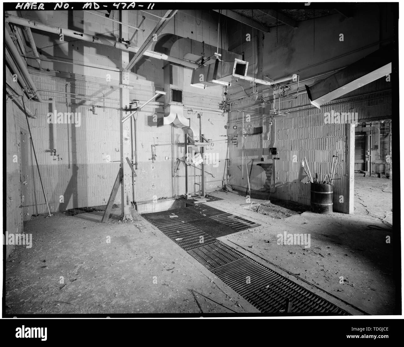 Nord-est a sud-ovest di camera Corner - Aberdeen Proving Ground, fosforo bianco impianto di trasformazione, angolo nordoccidentale Hoadley e strade di Magnolia, Aberdeen, Harford County, MD; la guerra chimica, servizio architetti Foto Stock
