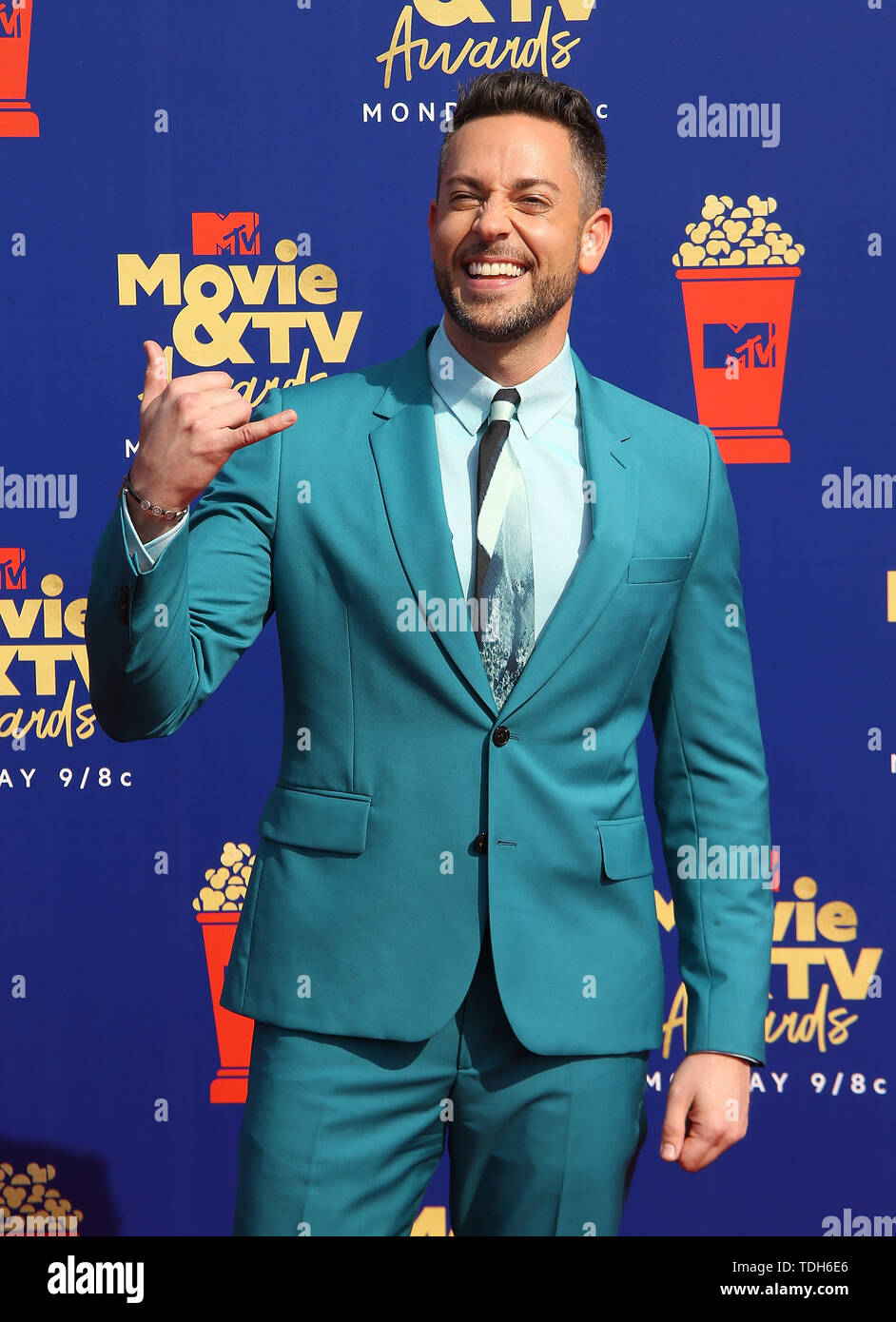 Santa Monica, Stati Uniti d'America. Il 15 giugno, 2019. Zachary Levi assiste il 2019 MTV Movie e TV Awards a Barker Hangar a giugno 15, 2019 in Santa Monica, California. Credito: MediaPunch Inc/Alamy Live News Foto Stock