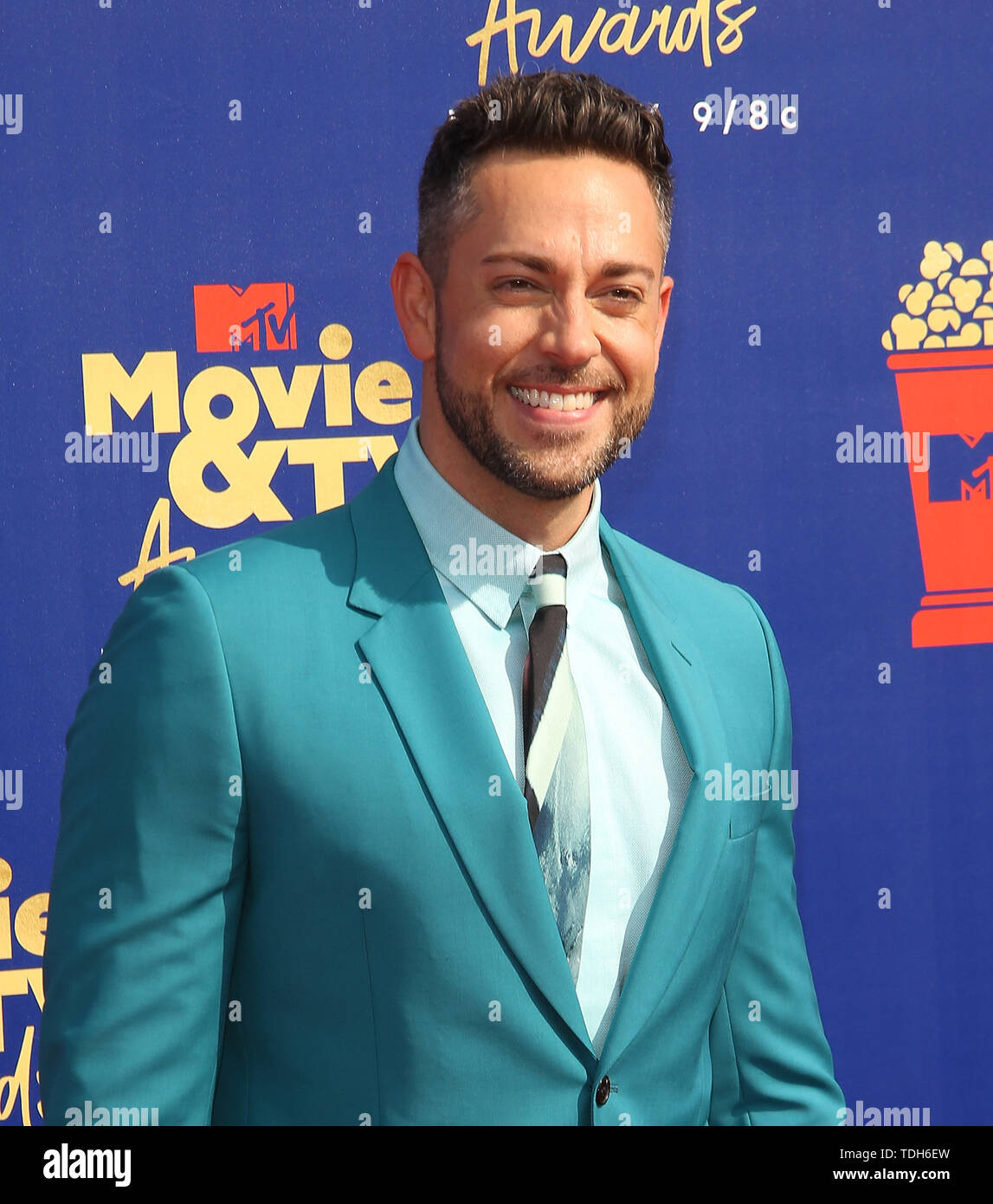 Santa Monica, Stati Uniti d'America. Il 15 giugno, 2019. Zachary Levi assiste il 2019 MTV Movie e TV Awards a Barker Hangar a giugno 15, 2019 in Santa Monica, California. Credito: MediaPunch Inc/Alamy Live News Foto Stock
