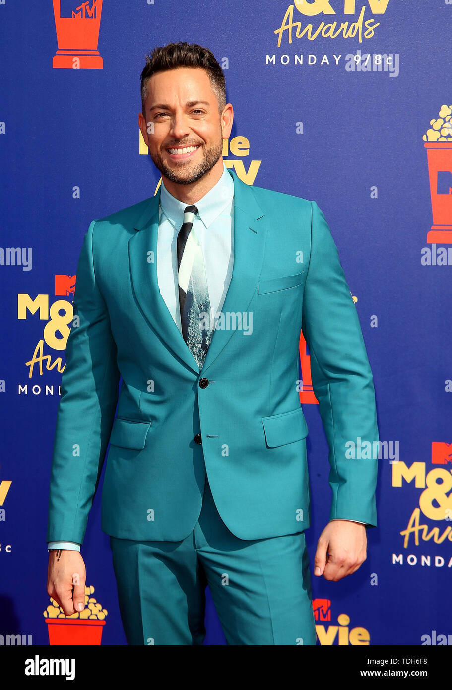 Santa Monica, Stati Uniti d'America. Il 15 giugno, 2019. Zachary Levi assiste il 2019 MTV Movie e TV Awards a Barker Hangar a giugno 15, 2019 in Santa Monica, California. Credito: MediaPunch Inc/Alamy Live News Foto Stock