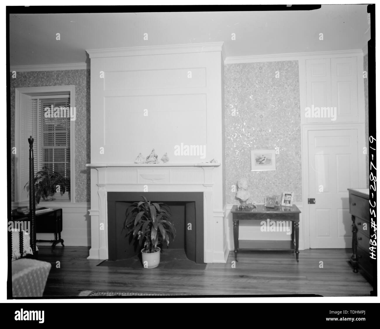 Nord-est Camera, primo piano, parete sud - Thomas Fuller House, 1211 Bay Street, Beaufort, Beaufort County, SC; Historic Beaufort Foundation, sponsor; prezzo, Virginia Barrett, trasmettitore; Boucher, Jack e del fotografo; Brooker, Colin, storico Foto Stock