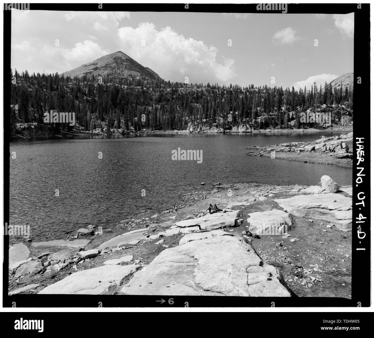 Vista generale del lago, guardando a nord-est - Alta Montagna dighe in unità di Bonneville, incendio diga del lago, Wasatch National Forest, Kamas, Summit County, UT; Provo serbatoio Società; Unione Società serbatoio; National Forest Service Foto Stock