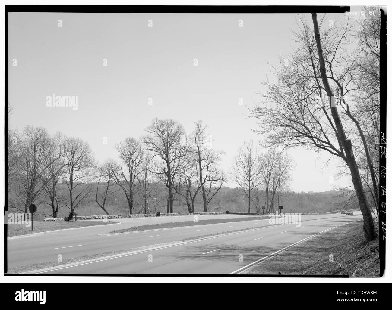 Si affacciano a nord di beccuccio eseguire guardando a sud-est. - George Washington Memorial Parkway, lungo il fiume Potomac da McLean a Mount Vernon, VA, Mount Vernon, Fairfax County, VA; Mount Vernon Avenue associazione; U.S. Esercito di ingegneri; U.S. Ufficio di presidenza di strade pubbliche; Clarke, Gilmore; Downer, Jay; Toms, R E; Johnson, J W; Simonson, Wilbur; McNary, J V; Barton, Clara; Mount Vernon Ladies Association; Garden Club of America; le Figlie della Rivoluzione Americana; Regno Figlie della Confederazione; Colonial Dames of America; Associazione per la preservazione delle antichità della Virginia; McMillan Commissio Foto Stock