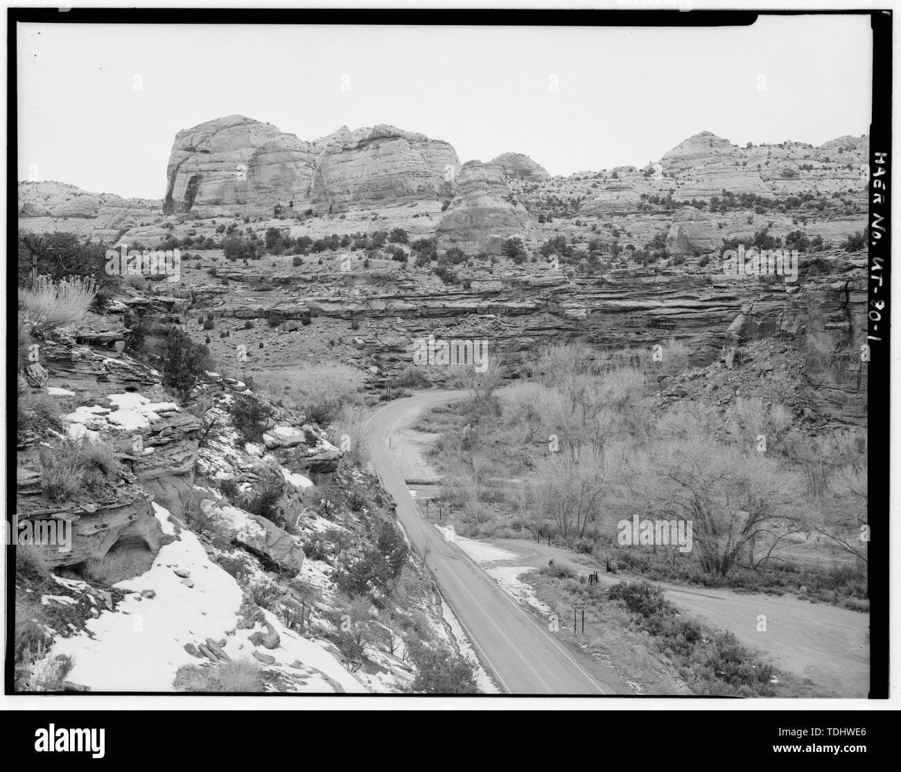 Panoramica della struttura a ponte sul fiume ESCALANTE, guardando a nord-nord-ovest - Escalante River Bridge Spanning Escalante River a Statale Route 12, 9.5 miglia a est di Escalante, Escalante, Garfield County, UT; Sagebrush consulenti archeologico, imprenditore; Wegman-French, Lysa trasmettitore; Polk, Michael R, fotografo; Polk, Michael R, storico Foto Stock