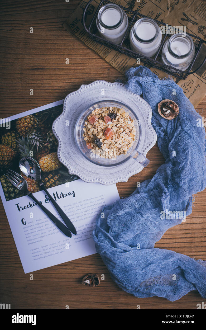 Latte di cereali fitness, la perdita di grasso, potenziamento muscolare. Foto Stock