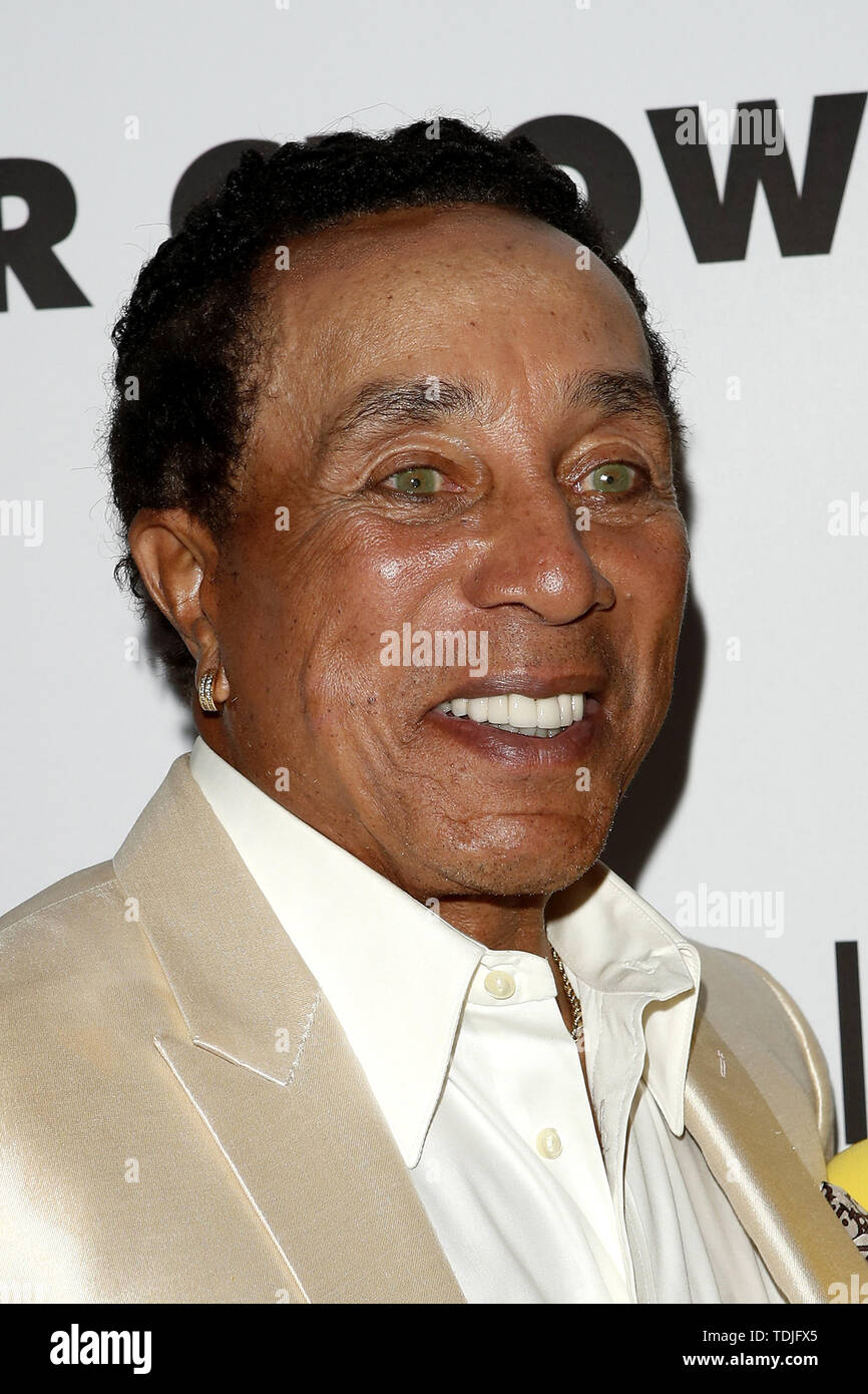 Giugno 12, 2019 - Beverly Hills, CA, Stati Uniti d'America - LOS ANGELES - 4 giu: Smokey Robinson presso la santa preghiera moderni candele per una causa lancio al sig. Chow il 4 giugno 2019 a Beverly Hills, CA (credito Immagine: © Kay Blake/ZUMA filo) Foto Stock