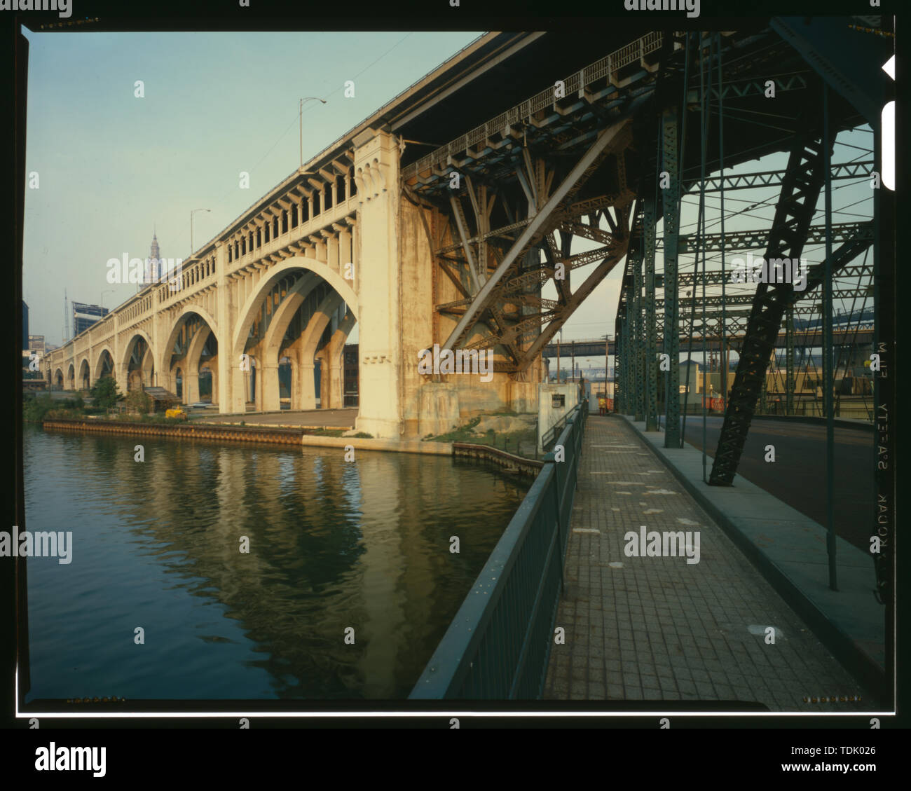 Vista obliqua - Detroit Superior Livello alto ponte, Cleveland, Cuyahoga County, OH Foto Stock