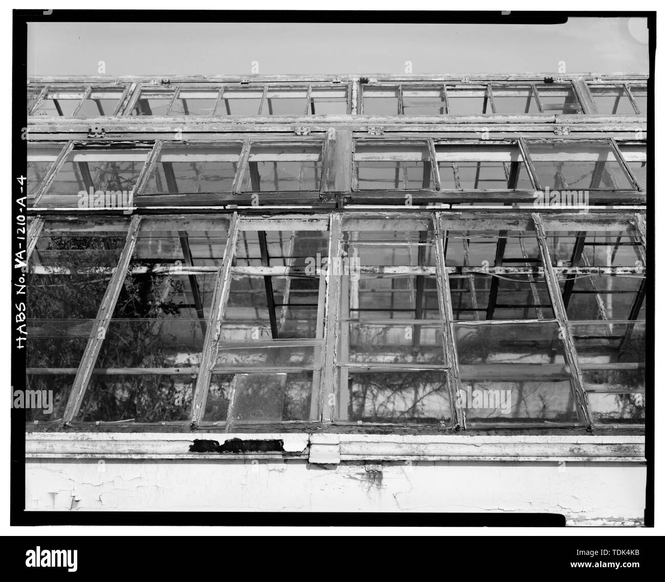 Azionabile in metallo e vetro tettuccio incernierato (Gorman, Gennaio 1984) - ramo meridionale del National Home for Disabled Volunteer soldati, Serra, Hampton, Hampton, VA; U.S. Reparto degli affari di veterani Foto Stock