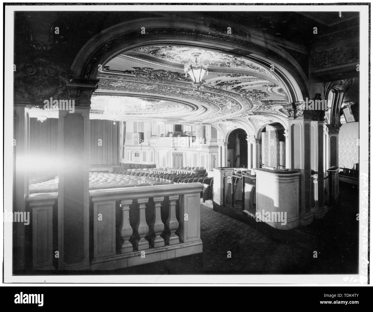 ORCHESTRA, dal retro a passaggio porticata - B. F. Keith Memorial Theatre, 539 Washington Street, Boston, contea di Suffolk, MA; agnello, Thomas W; Keith, Benjamin Franklin Foto Stock ORCHESTRA, dal retro a passaggio porticata - B. F. Keith Memorial Theatre, 539 Washington Street, Boston, contea di Suffolk, MA; agnello, Thomas W; Keith, Benjamin Franklin Foto Stock