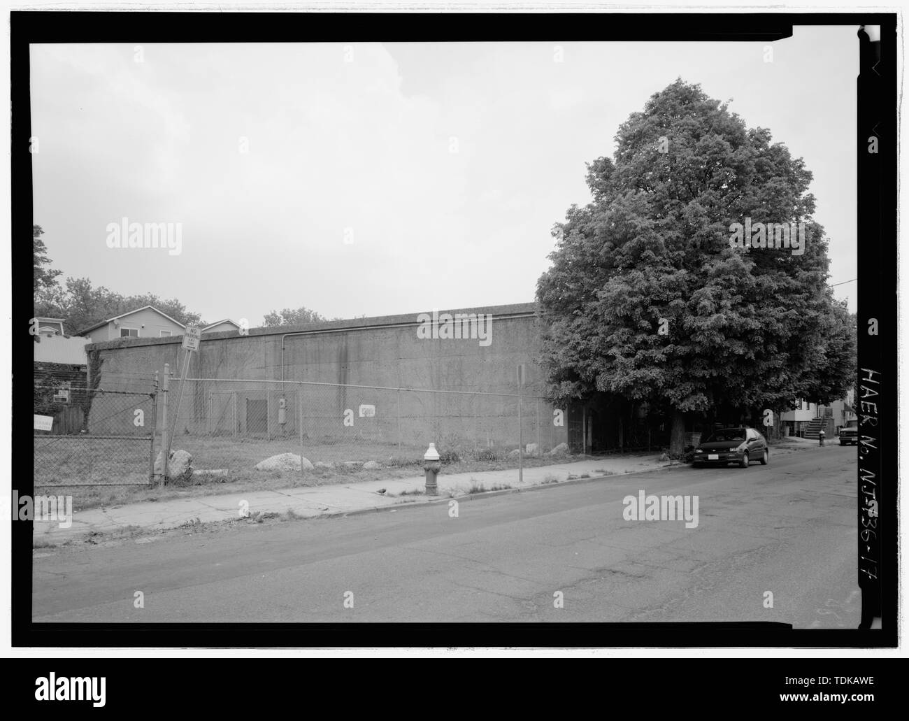 Aprire il taglio n. 1, guardando ad est - Delaware, Lackawanna e Western Railroad, North Bergen Tunnel, attraverso il Bergen collina dalla prospettiva Street a Ogden Avenue a John F. Kennedy Boulevard al Beacon Avenue, Città di Jersey, Hudson County, NJ Foto Stock