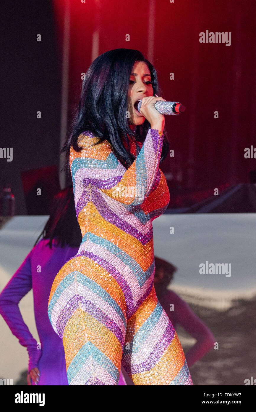 Giugno 16, 2019 - Manchester, Tennessee, Stati Uniti - CARDI B durante la musica di Bonnaroo + Arts Festival di Manchester, Tennessee (credito Immagine: © Daniel DeSlover/ZUMA filo) Foto Stock