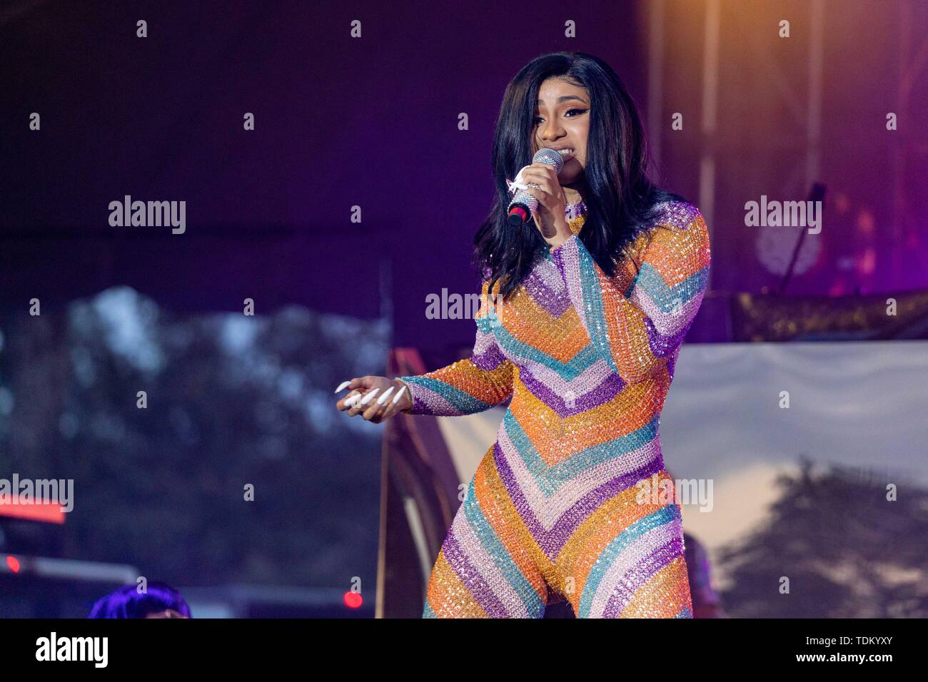 Giugno 16, 2019 - Manchester, Tennessee, Stati Uniti - CARDI B durante la musica di Bonnaroo + Arts Festival di Manchester, Tennessee (credito Immagine: © Daniel DeSlover/ZUMA filo) Foto Stock