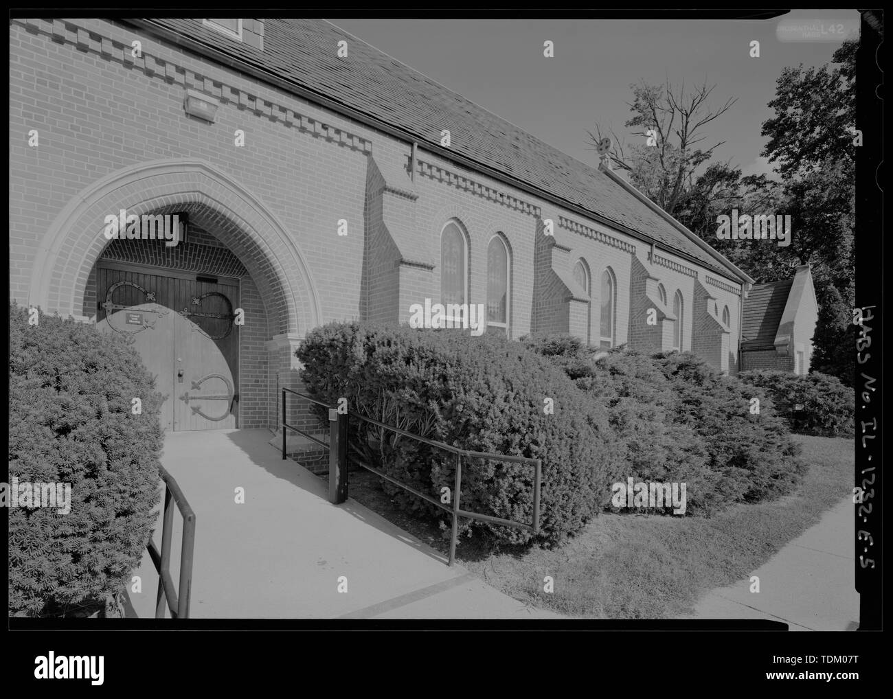 Vista obliqua della facciata ovest da nord-ovest - National Home for Disabled Volunteer soldati, Danville Branch, cappella, 1900 e 2000 East Main Street , Danville, contea di Vermilion, IL; U.S. Reparto degli affari di veterani Foto Stock