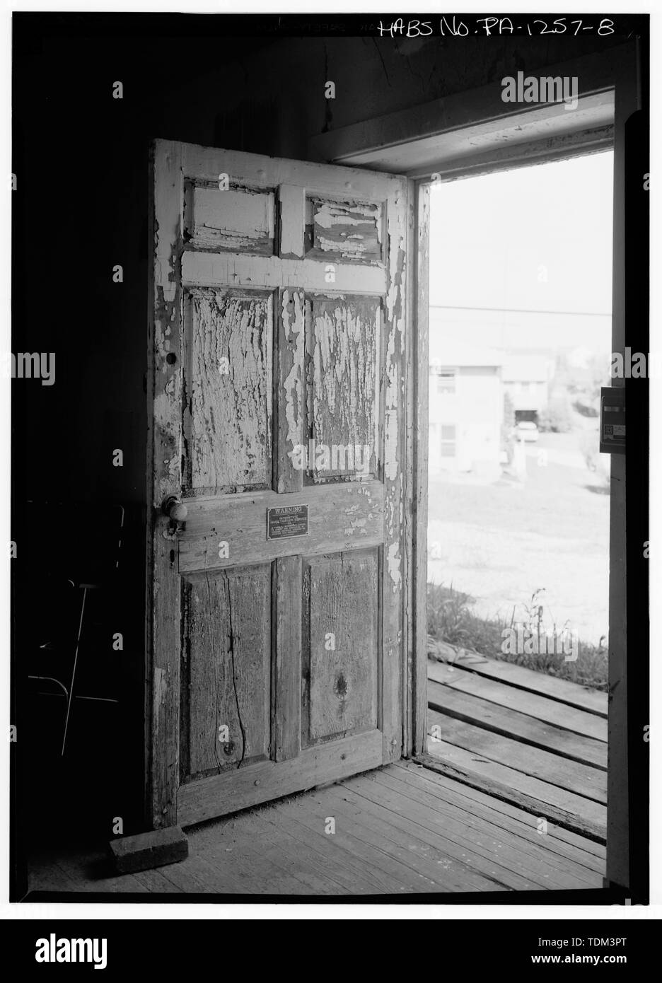 Porta pannellata, SUD (anteriore) della facciata - Thomas Massey House, Lawrence e Springhouse strade (Marple Township), Broomall, Delaware County, PA Foto Stock