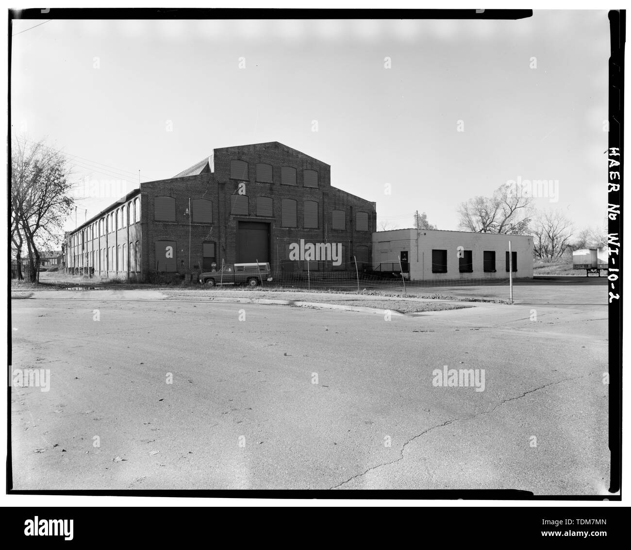 Vista prospettica di angolo nordest della macchina 1907 SHOP. Vista rivolta verso sud-ovest - Phoenix Manufacturing Company, foresta e Wisconsin strade, Eau Claire, Eau Claire County, WI; Graham, Hiram P; Tolles, Robert; Tolles, Charles; W. H. Hobbs fornitura Foto Stock